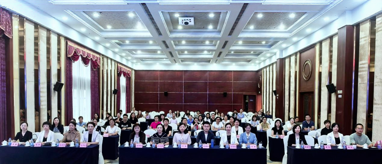 “双城智护,融创未来”首届蓉苏门急诊护理学术会议顺利举办(图1) “双城智护,融创未来”首届蓉苏门急诊护理学术会议顺利举办(图1)